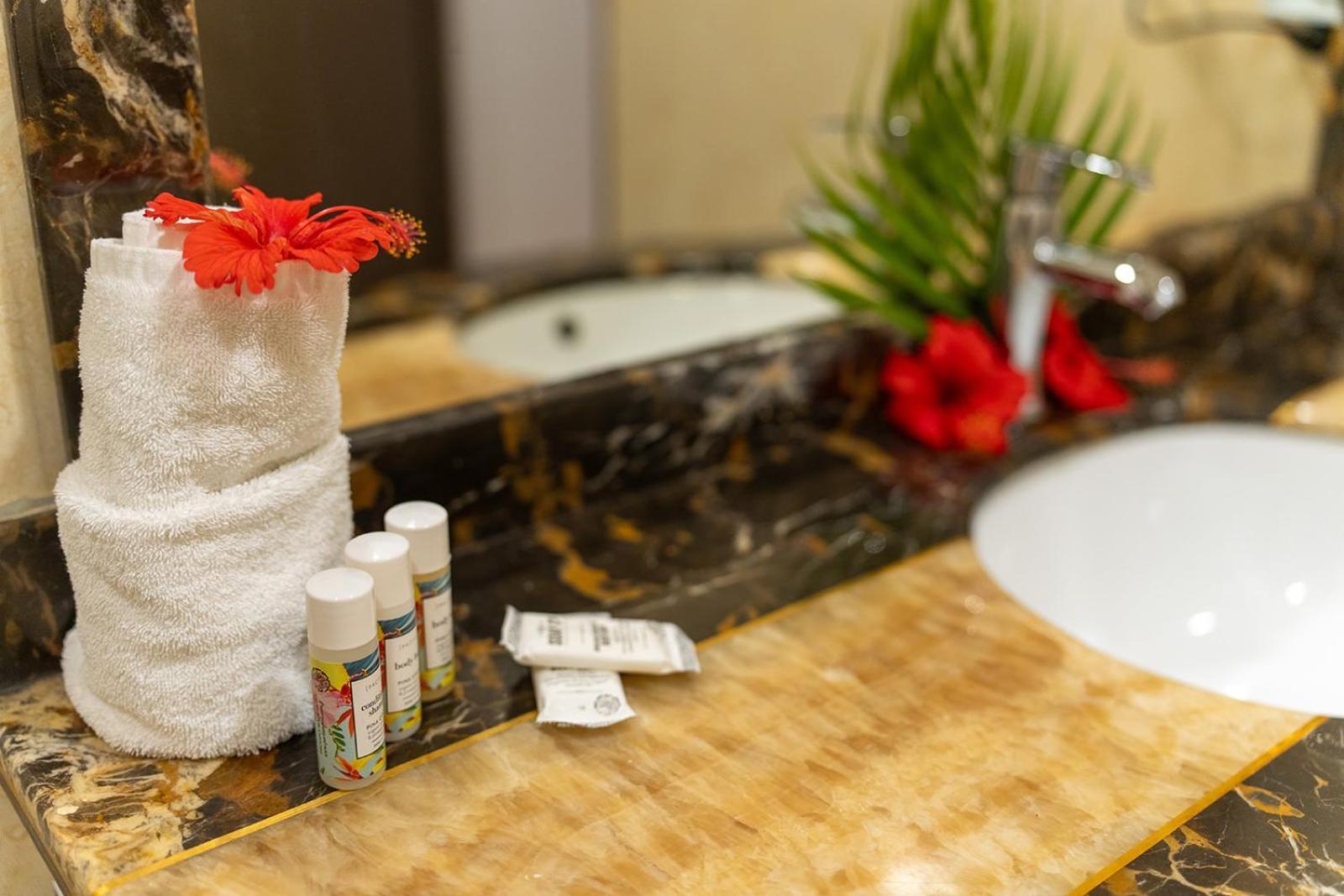 Airport Ace Hotel นาดี ภายนอก รูปภาพ